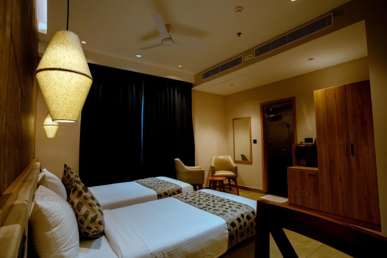 Beeza Clubhouse Hotel Kottayam Exterior photo