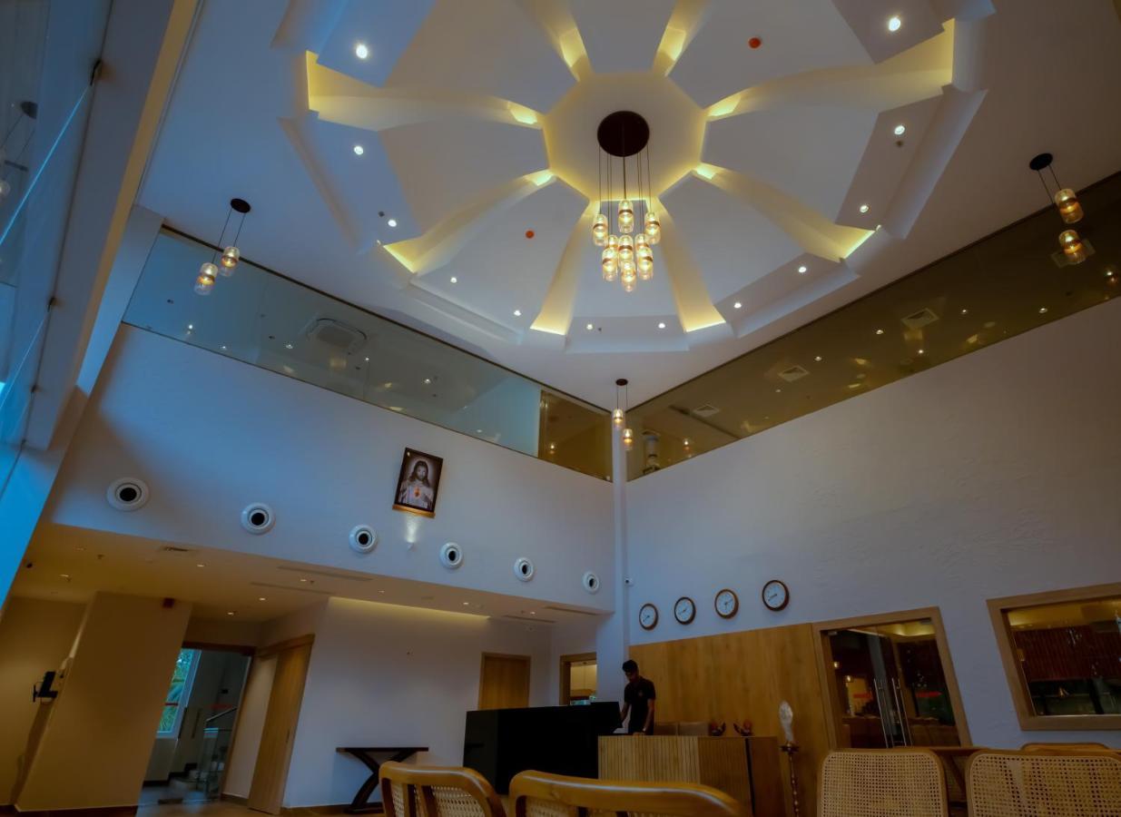 Beeza Clubhouse Hotel Kottayam Exterior photo