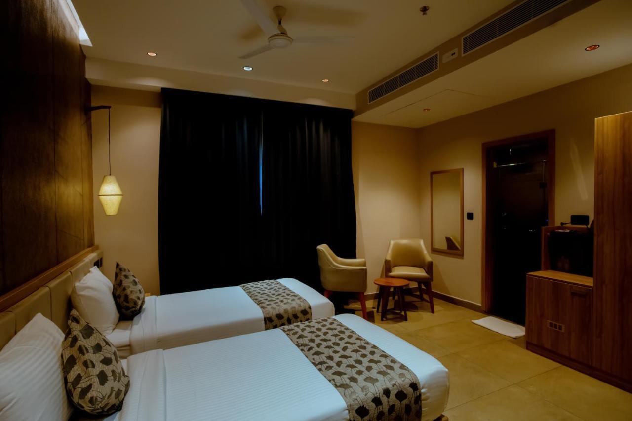 Beeza Clubhouse Hotel Kottayam Exterior photo